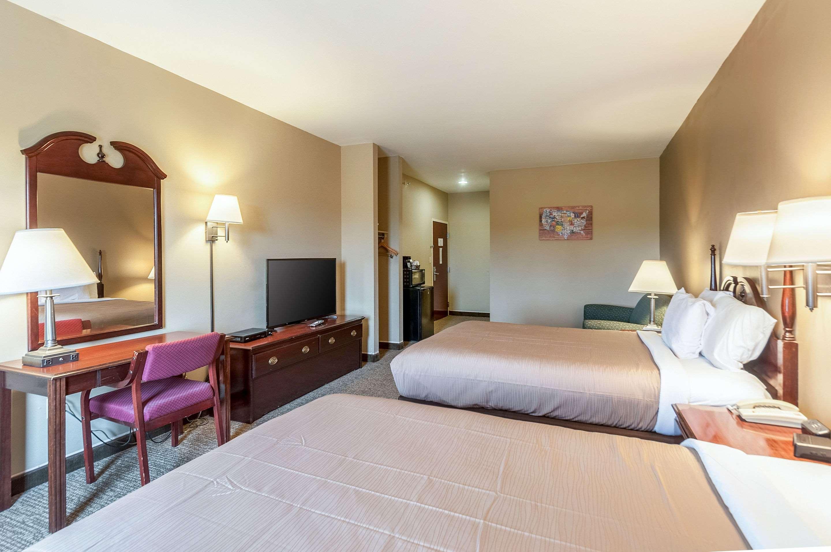 Econo Lodge Inn & Suites Middletown Buitenkant foto