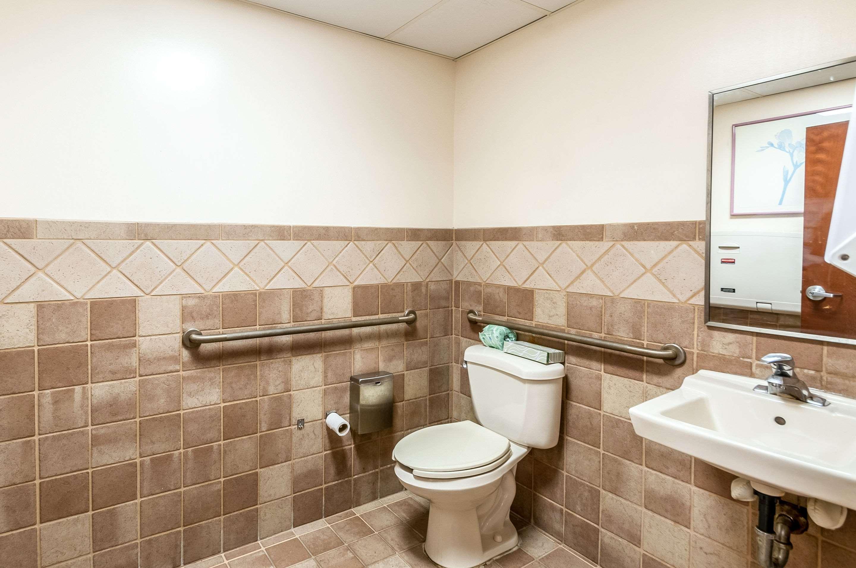 Econo Lodge Inn & Suites Middletown Buitenkant foto